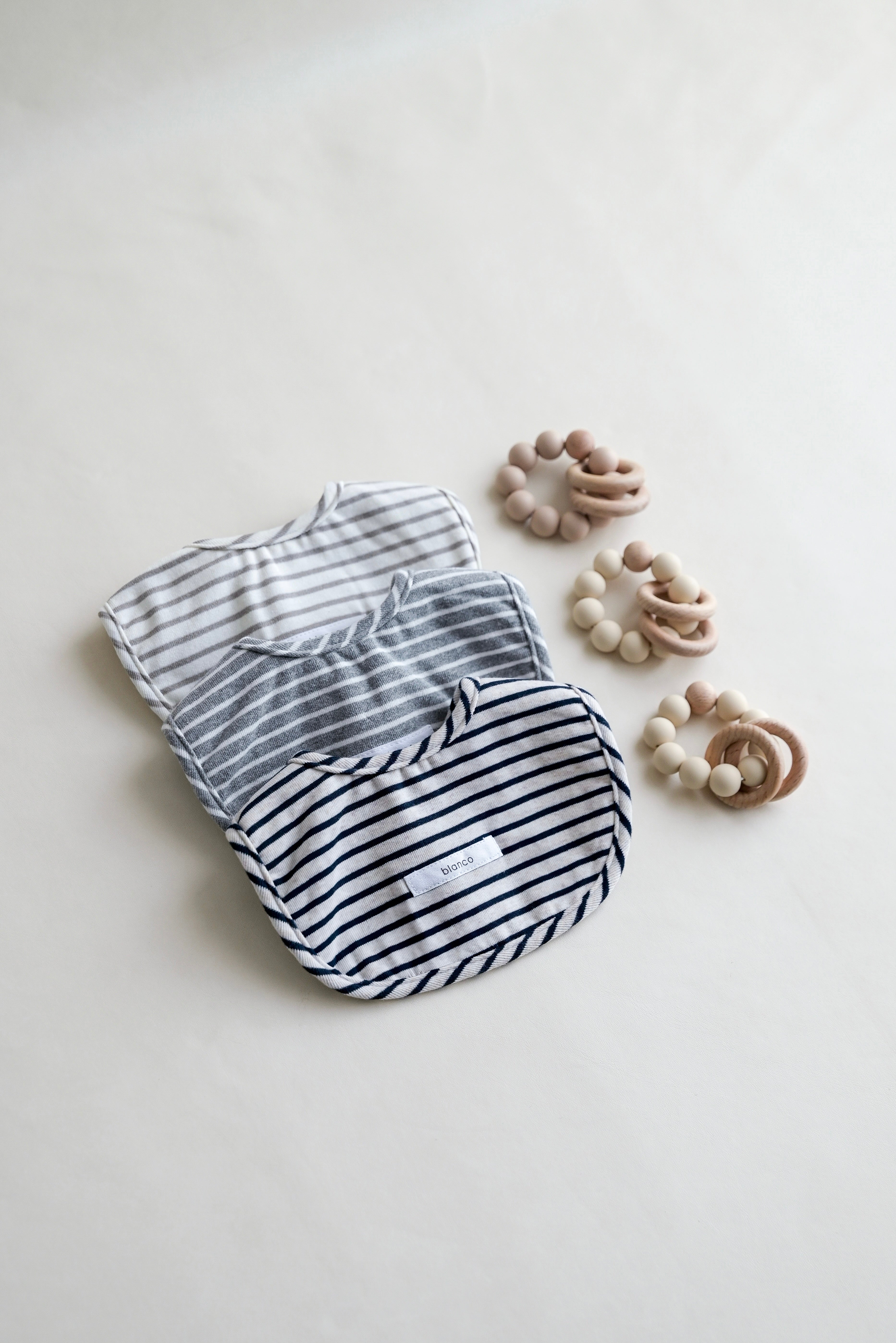 gift bib& rattle