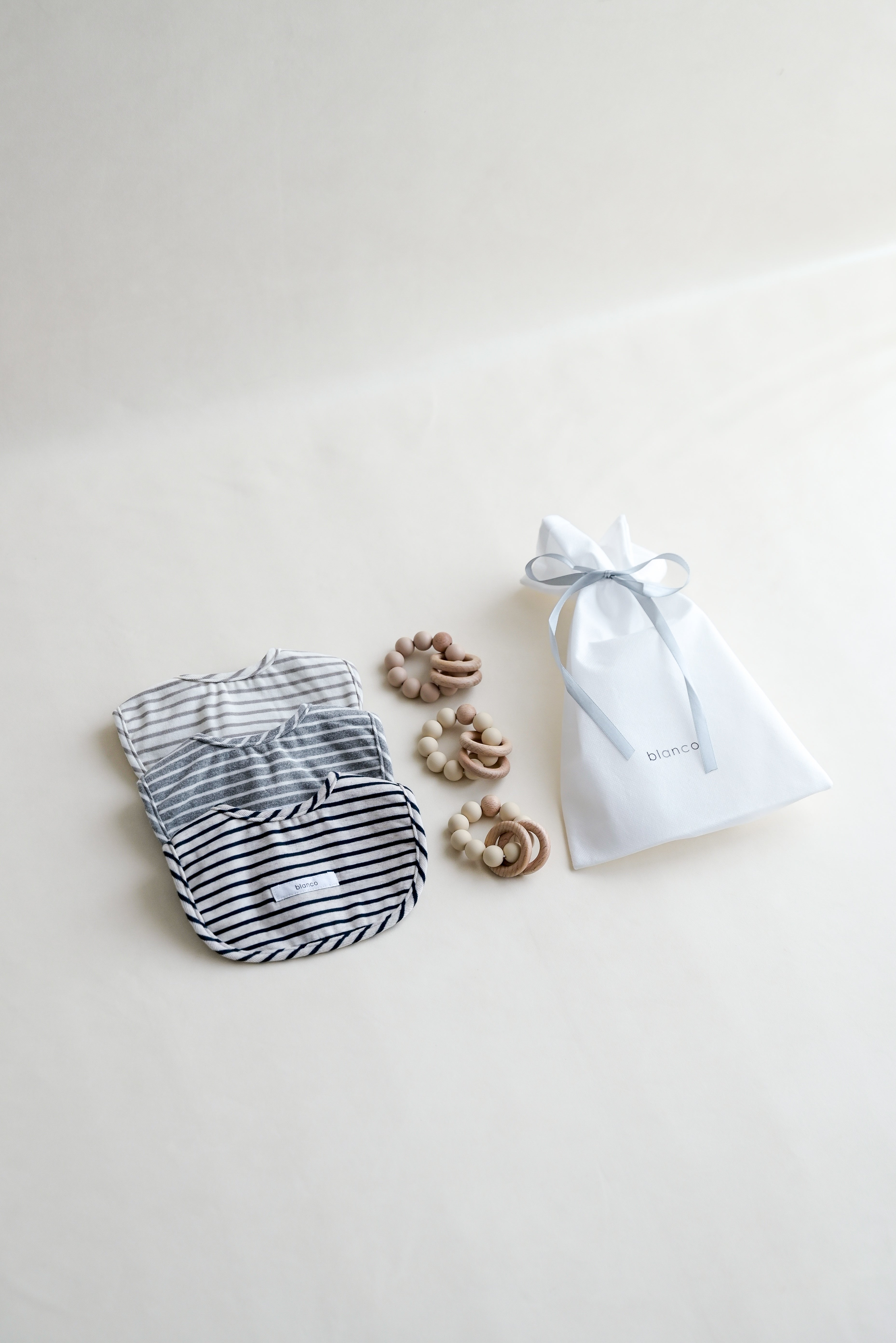 gift bib& rattle
