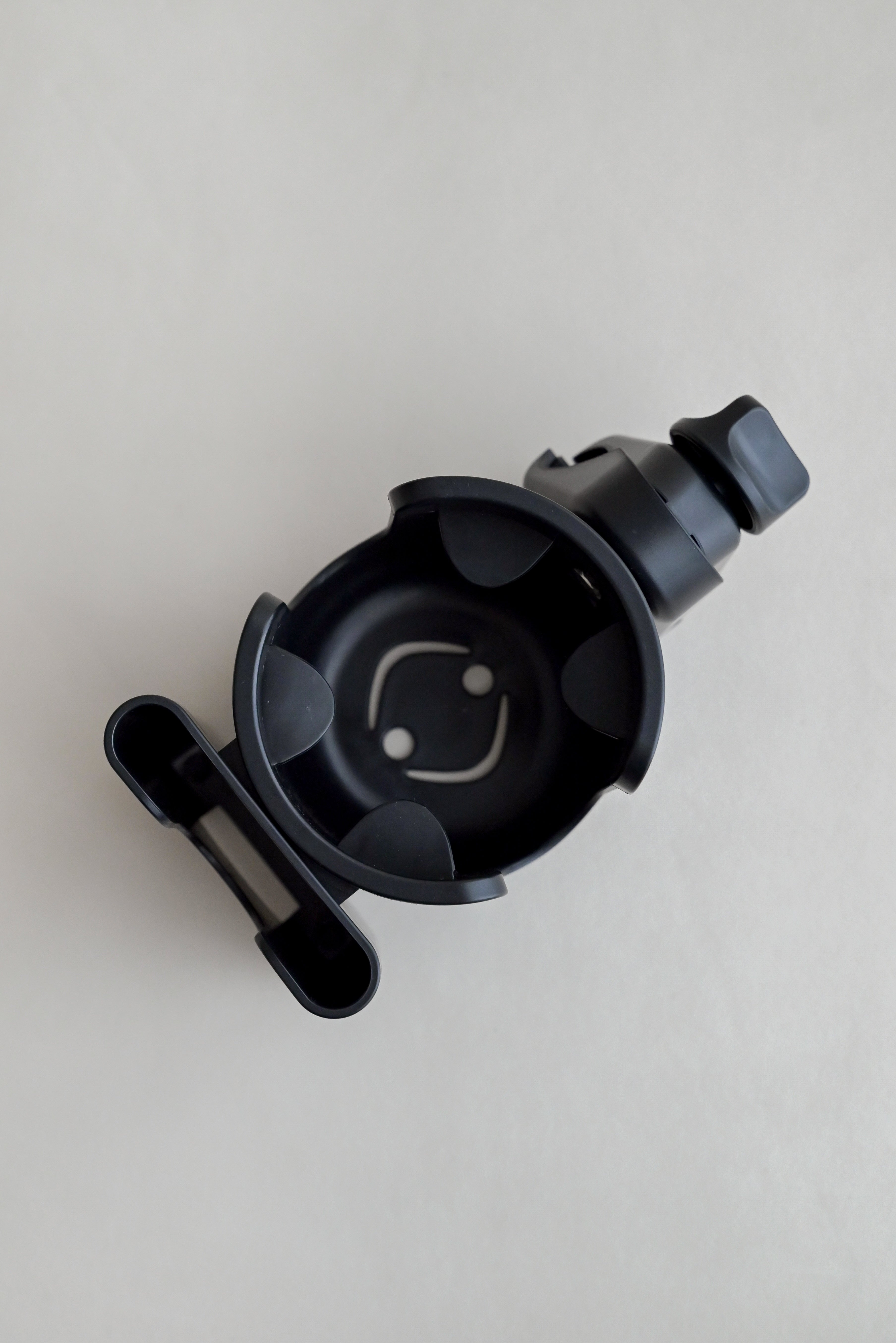 twin holder