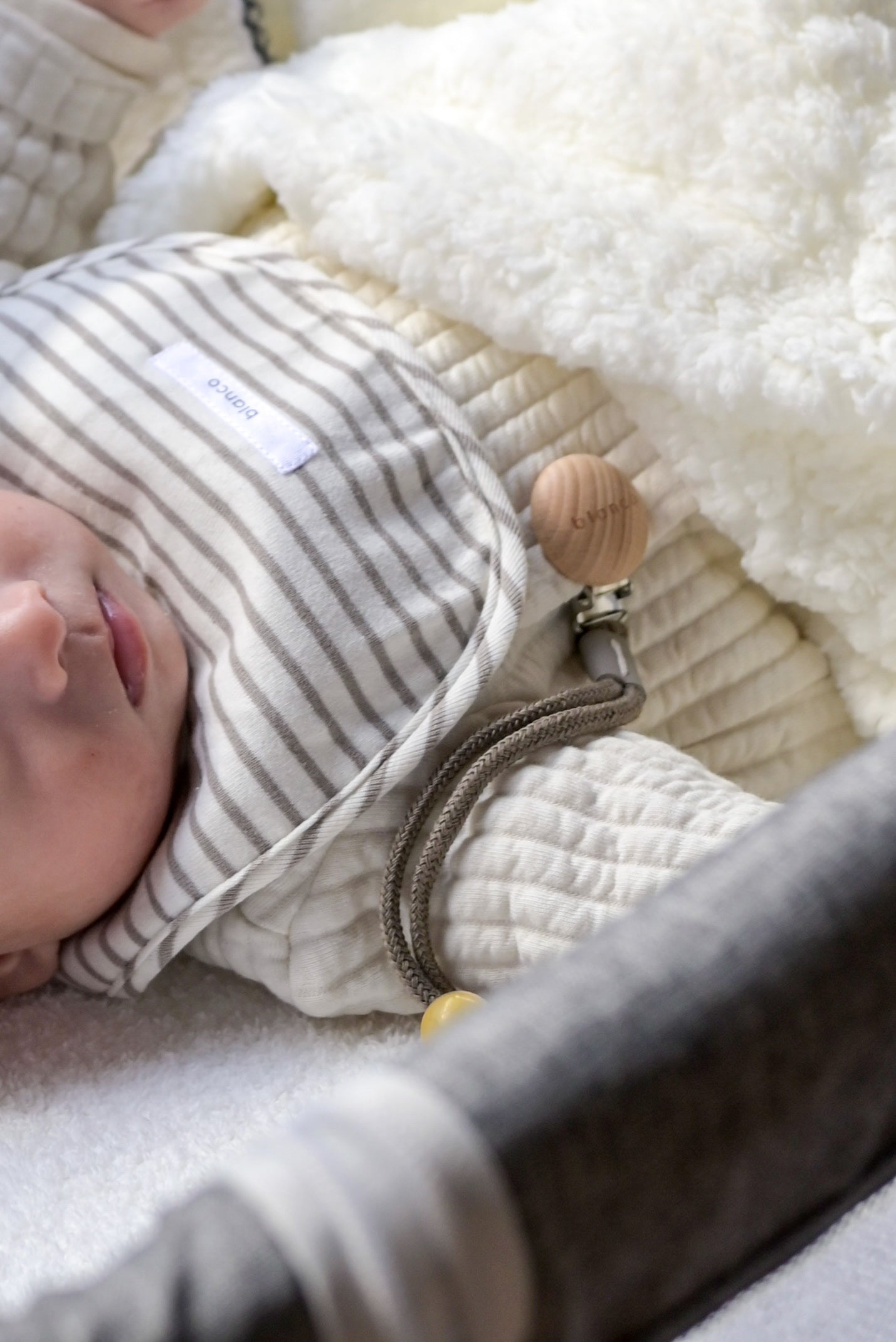 gift bib& rattle