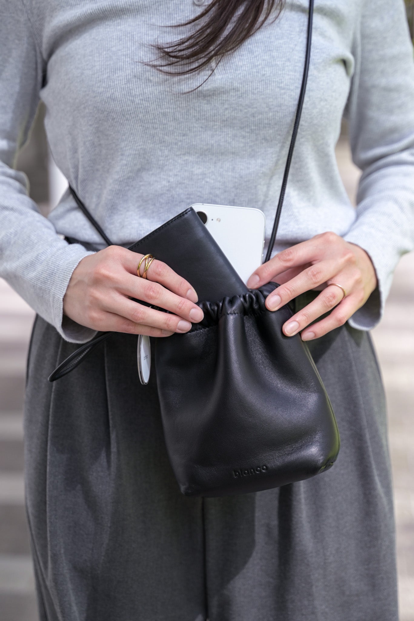 shoulder bag